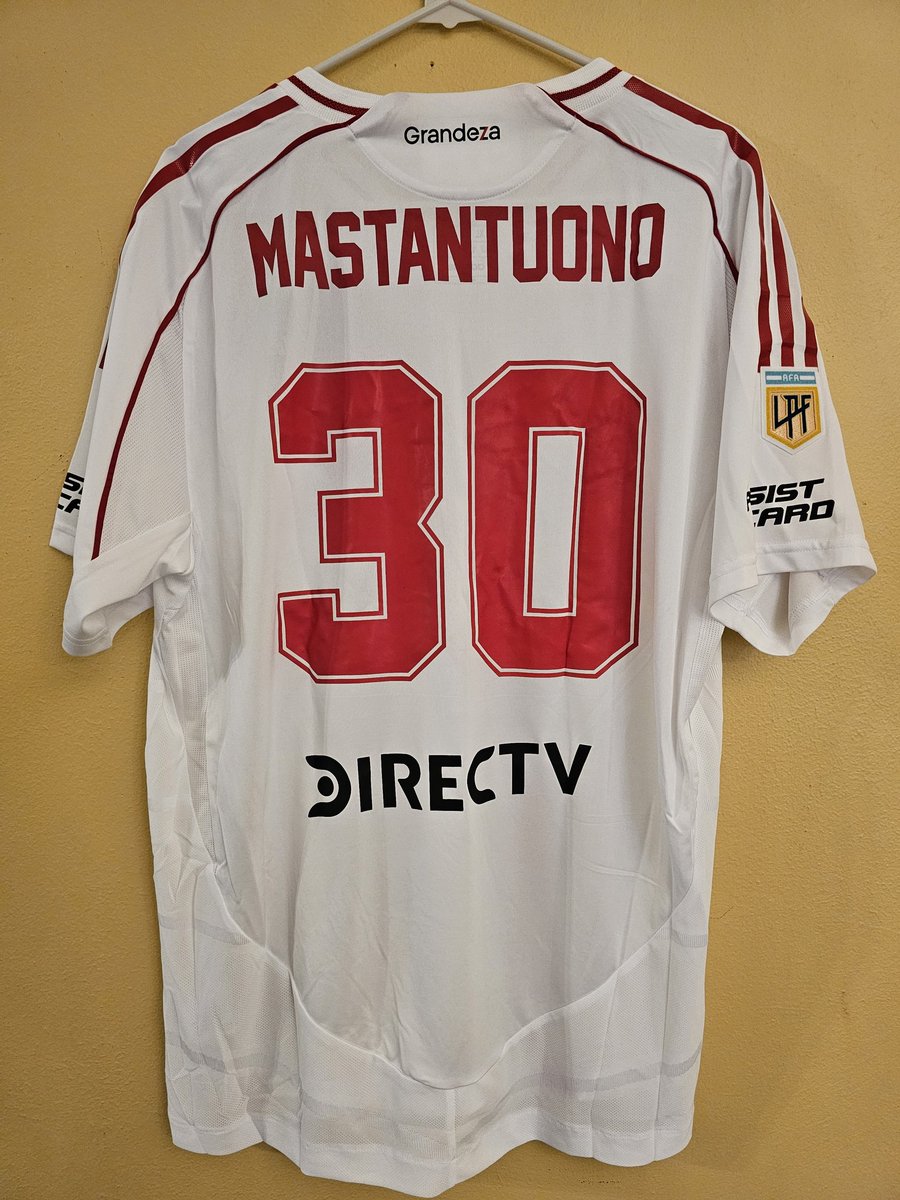 I bought this a few days before that incredible free kick against Boca juniors 🔥 thanks for the assist <a href="/ARGshirts/">Argentina Football Shirts 🇦🇷</a>, great communication and super fast delivery 🔥

#riverplate #mastantuono #argentina #wonderkid