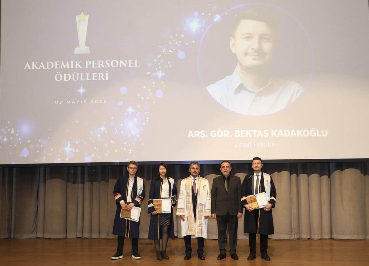 bektaskadakoglu's tweet photo. Üniversitemiz (@isubu32) tarafından 2024 Yılı içerisinde yaptığım bilimsel çalışma ve araştırmalar ile gelecekte bilime evrensel düzeyde katkıda bulunabilme potansiyeli nedeniyle “Genç Bilim İnsanı Ödülü”kategorisinde üçüncülük ödülü ile onurlandırılmaktan mutluluk duyuyorum. https://t.co/7mwlBk8jM7