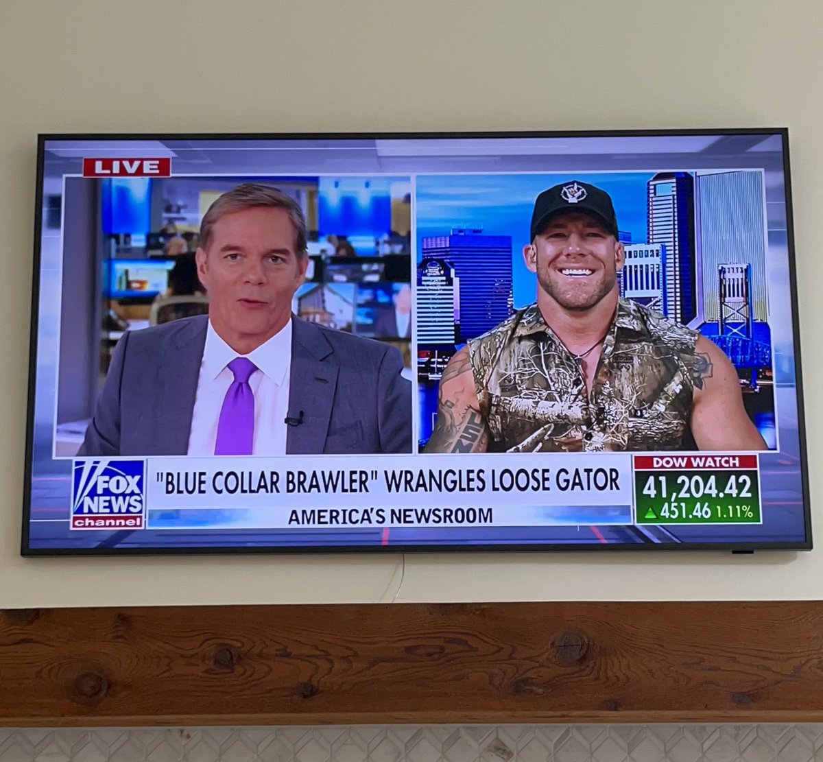 tachuntfish's tweet photo. @bc_brawler was back on @FoxNews today wearing our @Realtree Mojito (sleeveless, of course). Get yours below! https://t.co/NNaHHQcAsU