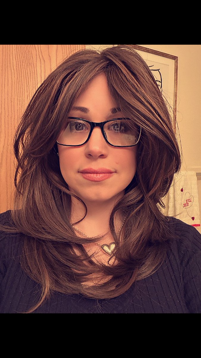 Remember. You are strong. Sexy. Silly. Fun. Beautiful. Talented. A boss. The best you, only getting better, learning, growing and will be okay. 
I don’t ever feel confident anymore the older I get but then I go well, she was at times at least. I’ll get there again 💜