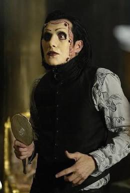 TheMikeRobles's tweet image. If you’re heading to #Crypticon Seattle, come find me. I’ll be hanging out with this guy all weekend.