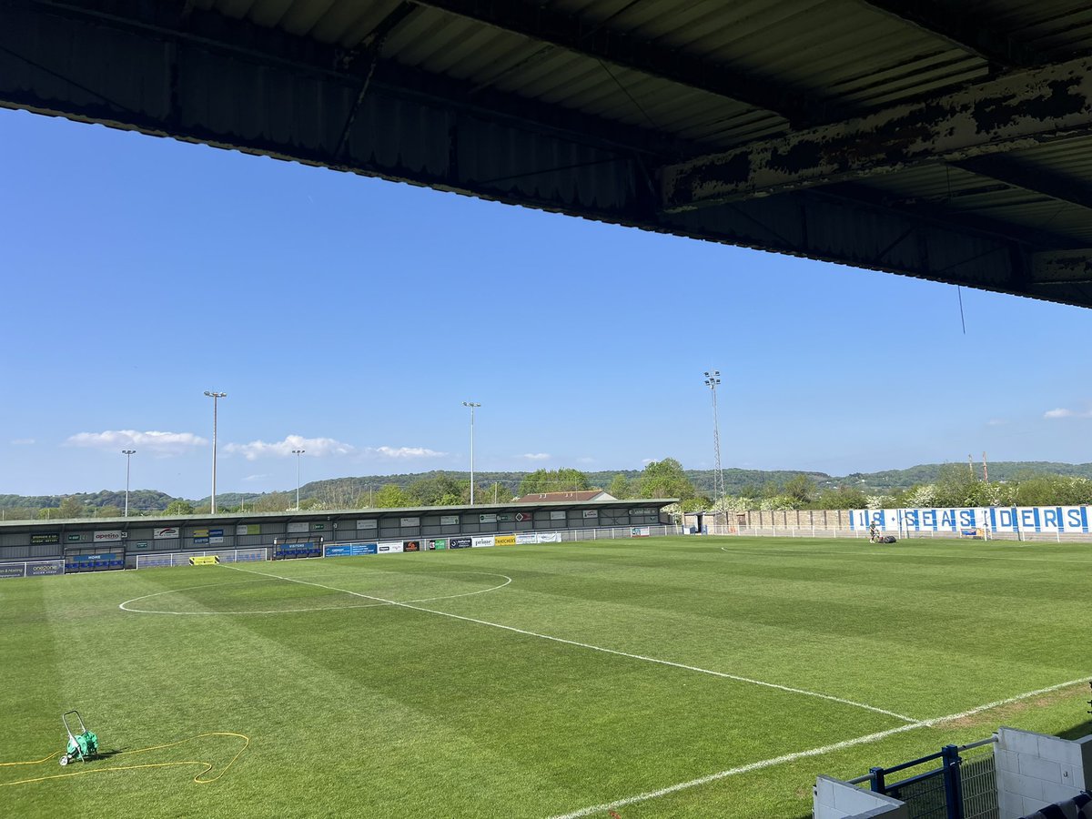 Best of luck <a href="/ClevedonTownFC/">Clevedon Town Football Club</a> in tomorrows <a href="/_WesternLeague_/">Western League</a> play off final! 
Pitch has come along nicely in the last few weeks☀️🔥