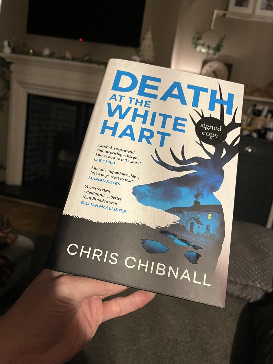 FelixFrazer's tweet photo. #ReadingDiary and my enjoyment of this book has just went up thanks to Mr Chibnall’s judicious use of the phrase “sparrowfarts” https://t.co/Euf4YDaCiU