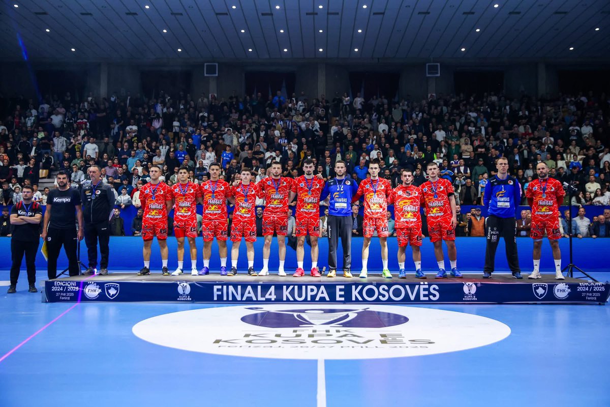 Unforgettable Final in Ferizaj🏆
Kastrioti lifts the Kosovo Cup after a thrilling 29:24 win over Besa in front of 3k fans.

Chebbi shines again and is named MVP, while Terziqi leads the scoreboard with 10 goals.
Kastrioti defends the title and secures the Cup for the 8th time!