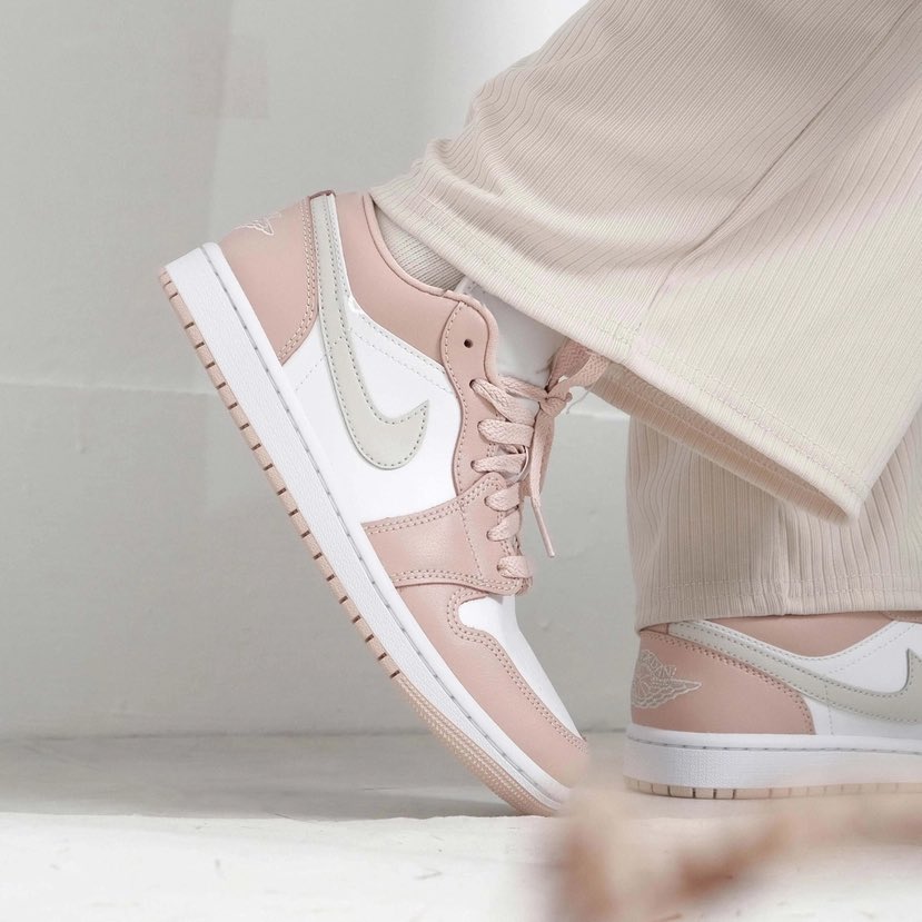 sdmlinks's tweet photo. 🚨 Promoção Inédita:
📉 Menor valor histórico.

Air Jordan 1 Low "Crimson Tint"
De R$1.199,99 | Por R$731,49

Agora: https://t.co/qeaPEaGxhn https://t.co/kQVA7of2SL