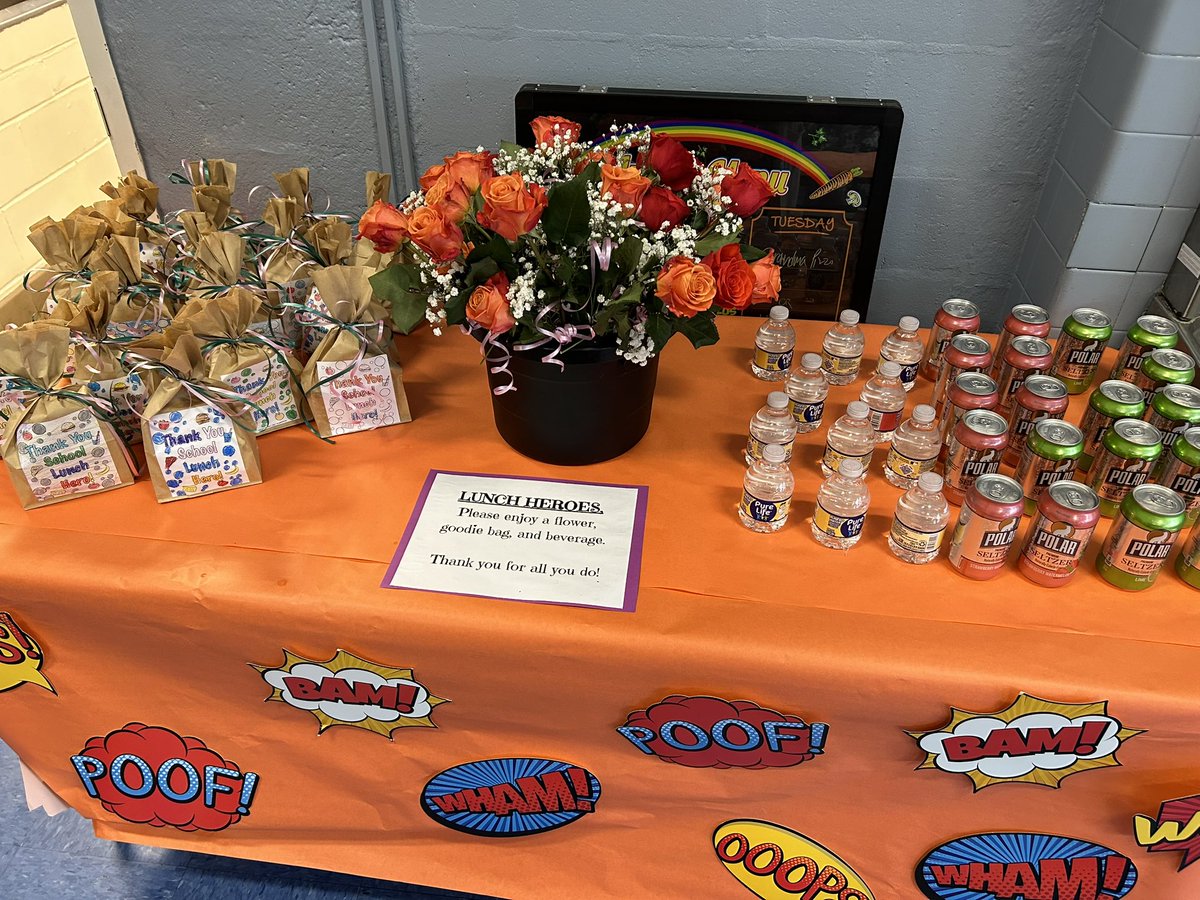 Our school lunch heroes rock! #SchoolLunchHeroDay was a great way to say thank you today, and always, for everything they do for the students at Howell Road! #happeningathowell