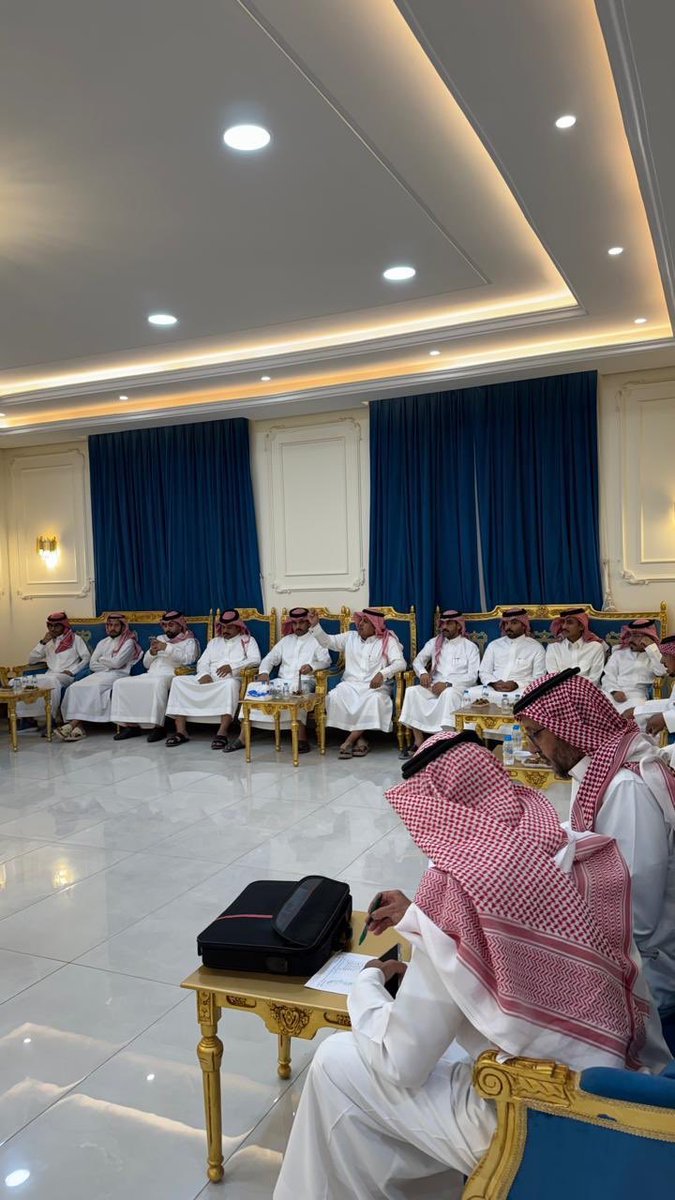 alshaafin's tweet photo. ملتقى العبادين السنوي بضيافة  
أبناء/ عيد بن صنهات الشعيفاني 

لهذا اليوم الجمعة تاريخ 4 / 11 / 1446هـ 
في قاعة مجالس الضيافة بقصر ابن عقيل . https://t.co/DyvcoMvKlD