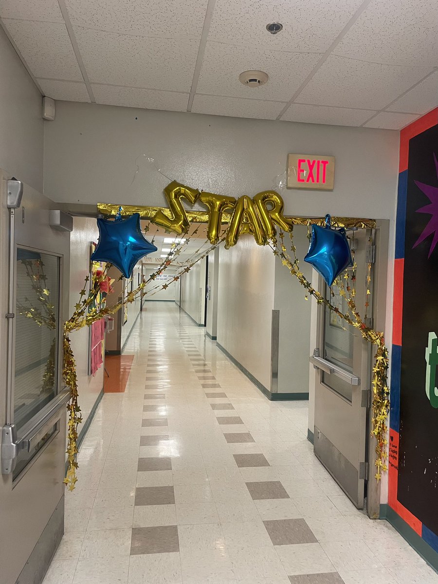 daisyq357's tweet photo. We are ready for our 1st and 2nd grade scholars to enter the hallways on Monday. We want to wish them the very best on their test! Park Lakes Elementary will WIN! @browardschools @BCPSLeadership https://t.co/WOVX6yf6OW