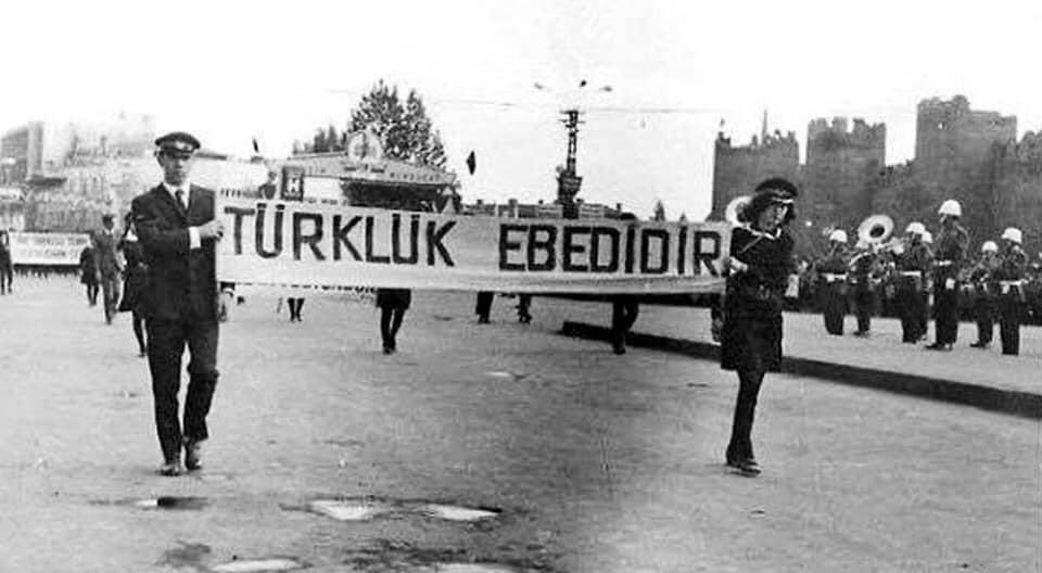 “Taş kırılır, tunç erir ama Türklük ebedidir.”

#3MayısTürkçülerGünü kutlu olsun!