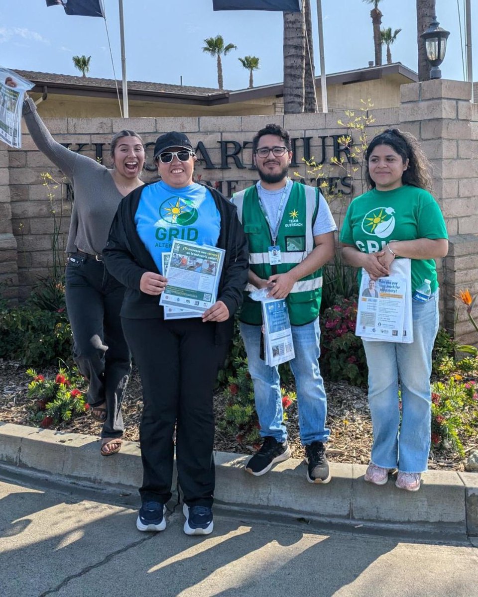 Hey Eastside! The grant to install no-cost solar on 💯 Eastside homes ends soon–spot our team in your neighborhood to see if you qualify.☀️

Apply and learn more about <a href="/riversidecagov/">City of Riverside,CA</a>'s Eastside Climate Collaborative grant in our bio. <a href="/CalSGC/">SGC | CA Strategic Growth Council</a>