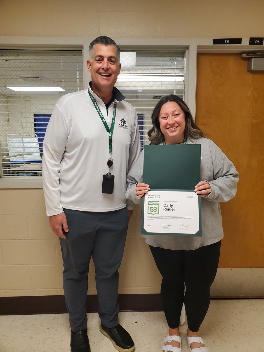 Congratulations to Ms. Reider of Kingsley School on earning a Green Apple Award from the Education Foundation of <a href="/DGDistrict58/">District 58</a>! We are grateful for her hard work and dedication! #dg58pride