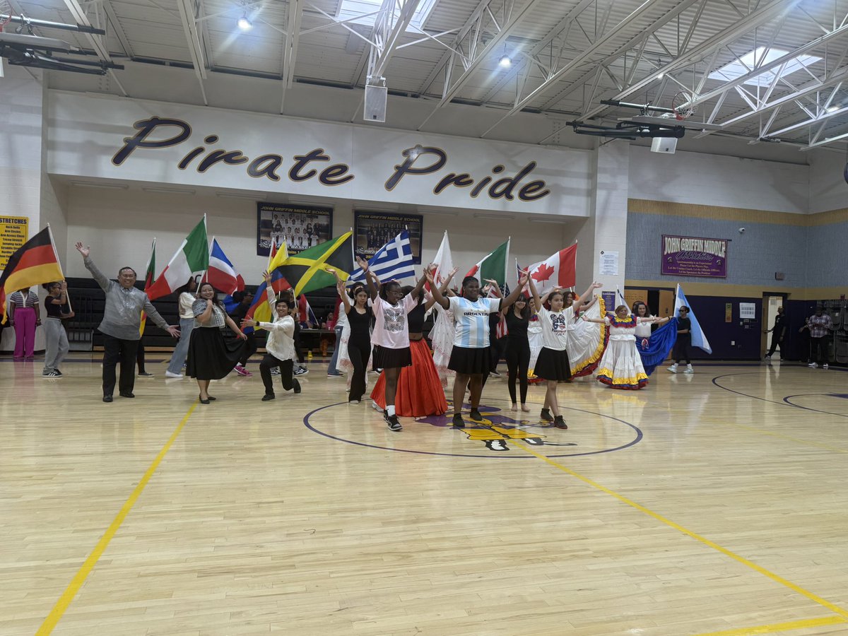 jgmspirates's tweet photo. Even our teachers showcased their cultures during the multicultural day program performances at #JGMSPirates! https://t.co/ql46T4Xdfn