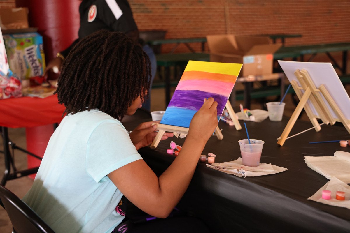 Chancellor Ferebee (@dcpschancellor) on Twitter photo #EnrollmentSaturday is special because it represents the magic that happens when <a href="/dcpublicschools/">DC Public Schools</a> comes together 🪄
It was great meeting with families about enrollment for next school year while getting in some 🏀 time at the Home of the <a href="/burrvillesharp/">burrvillesharp</a> Eagles! 🦅 #EnrollmentSaturday is special because it represents the magic that happens when <a href="/dcpublicschools/">DC Public Schools</a> comes together 🪄
It was great meeting with families about enrollment for next school year while getting in some 🏀 time at the Home of the <a href="/burrvillesharp/">burrvillesharp</a> Eagles! 🦅