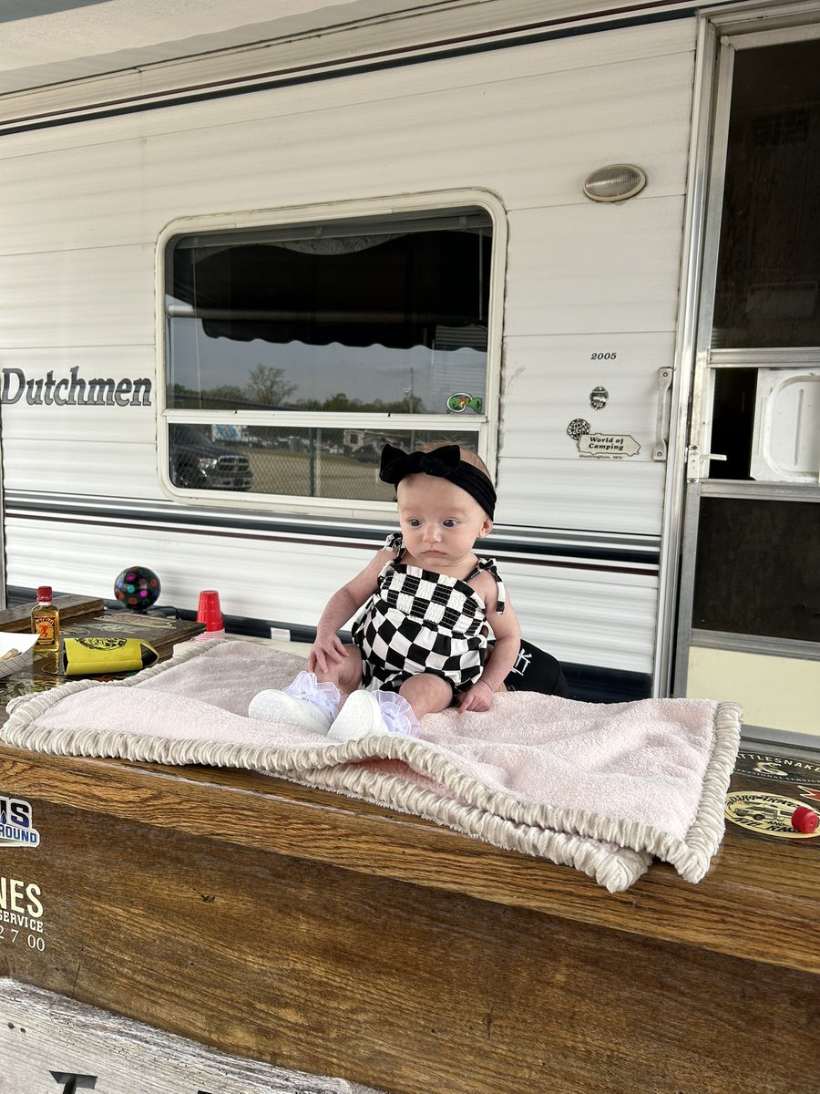 TheFrolicBar's tweet photo. Our babysitter fees are very reasonable. @RUMotorsports https://t.co/fRy15mVS04