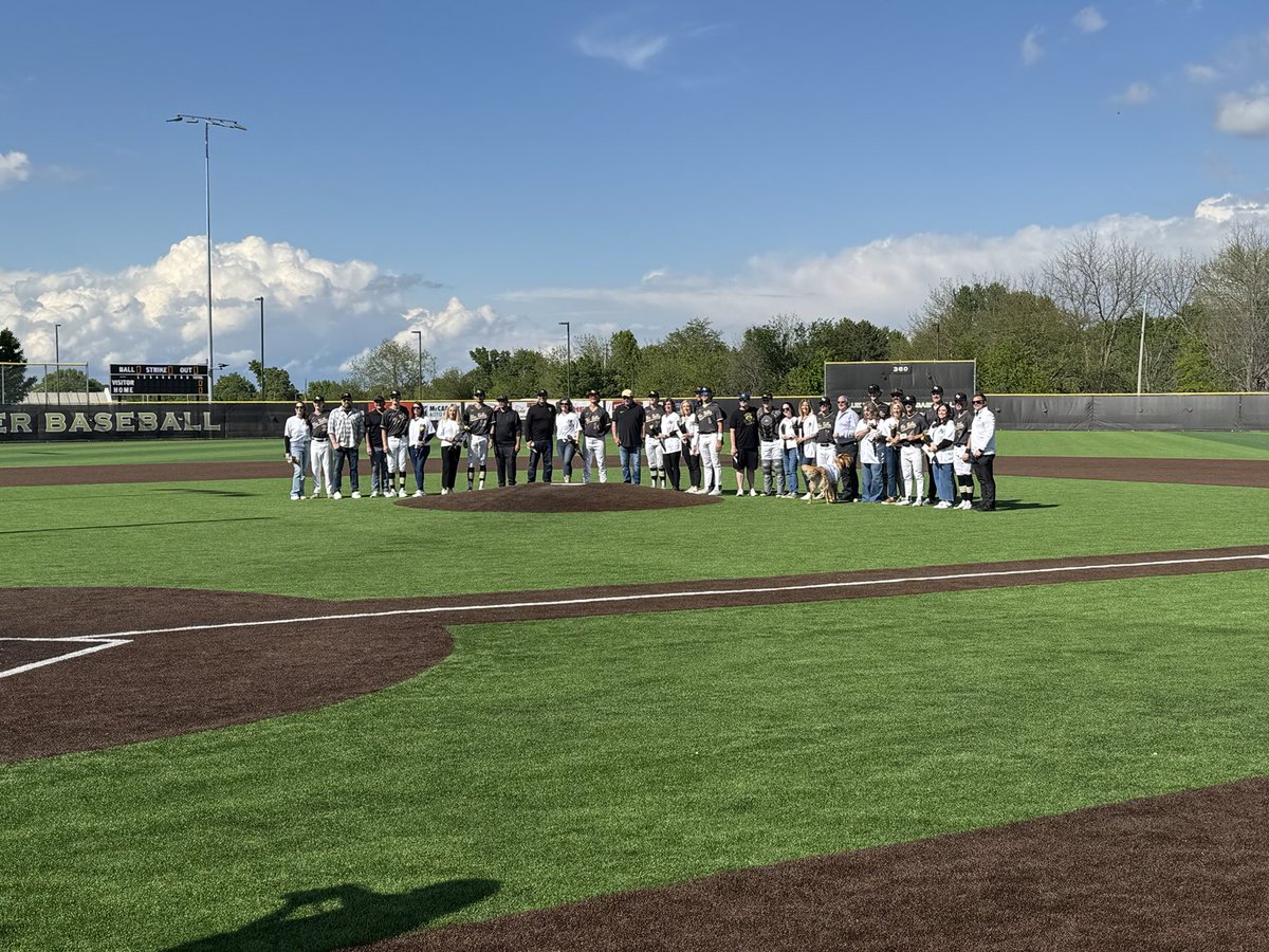 Senior day at BV!!  Thank you seniors, we wish you well !