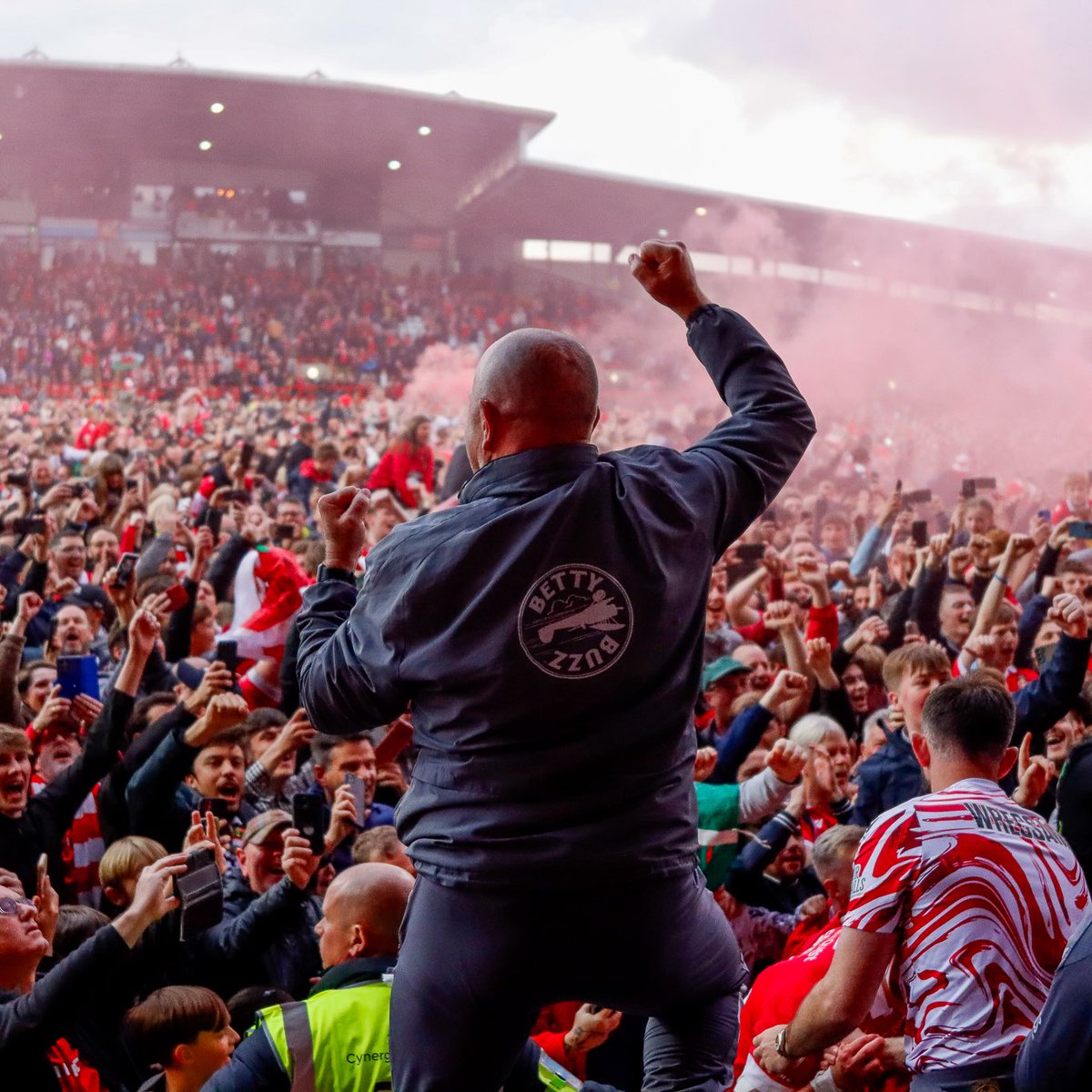 Wrexham_AFC's tweet image. One game to go in what has been another historic season. 

Promotion secured, records broken and ready to back the lads one more time. 

Up the Town 👊

🔴⚪️ #WxmAFC