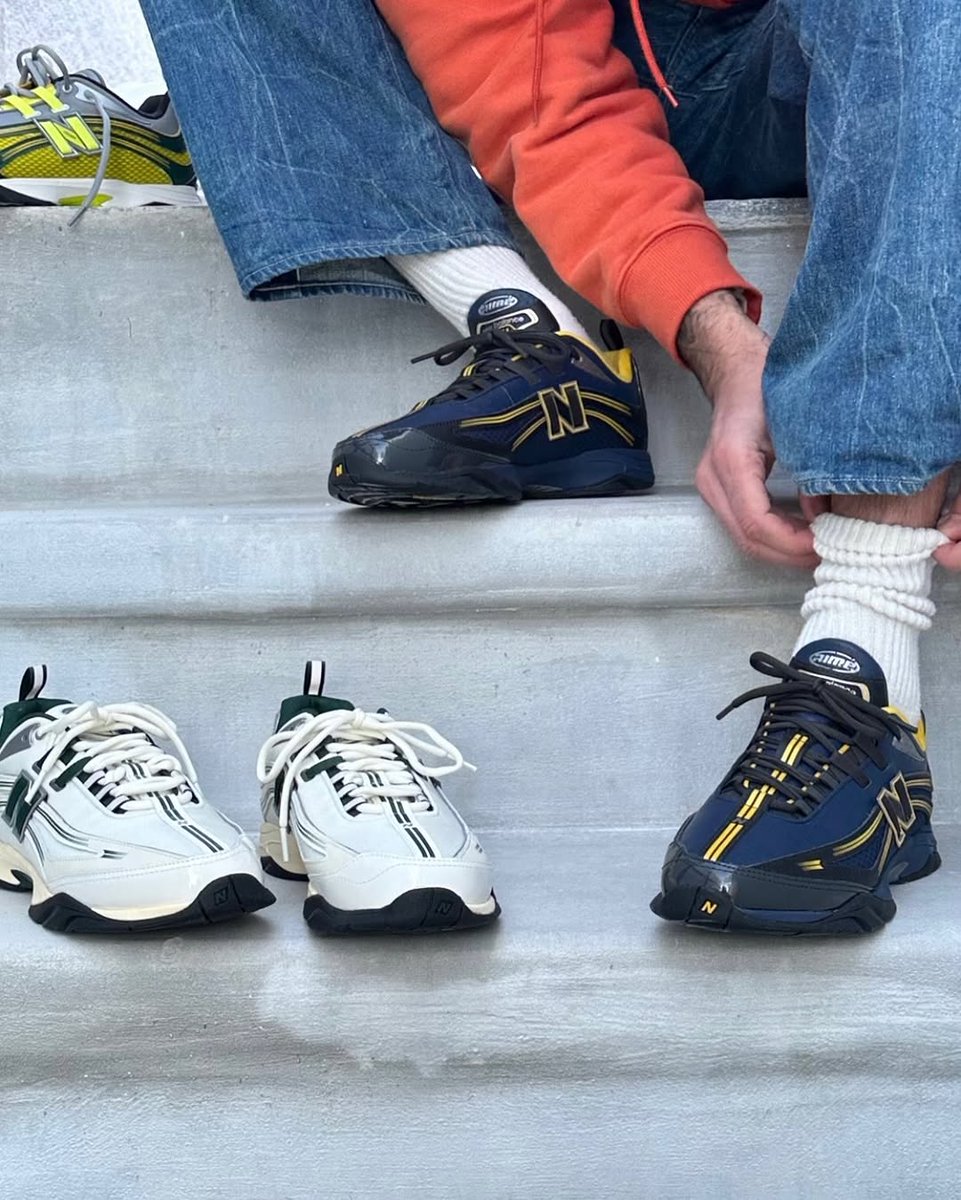 JustFreshKicks tweet media
