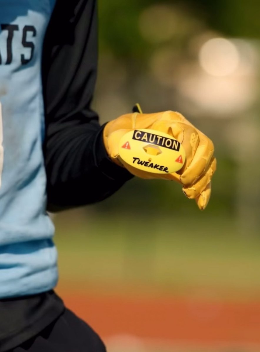 amirsears1_'s tweet image. Giveaway on my Instagram right now for my first mouthpiece design. Follow my Instagram to view the rules. Visit sofloprimeapparel.com for other gear.