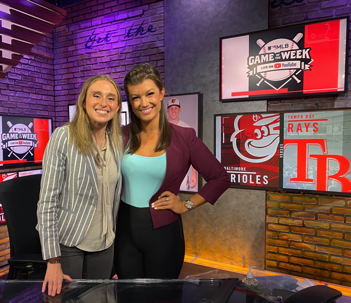 Melanie Newman tweet media