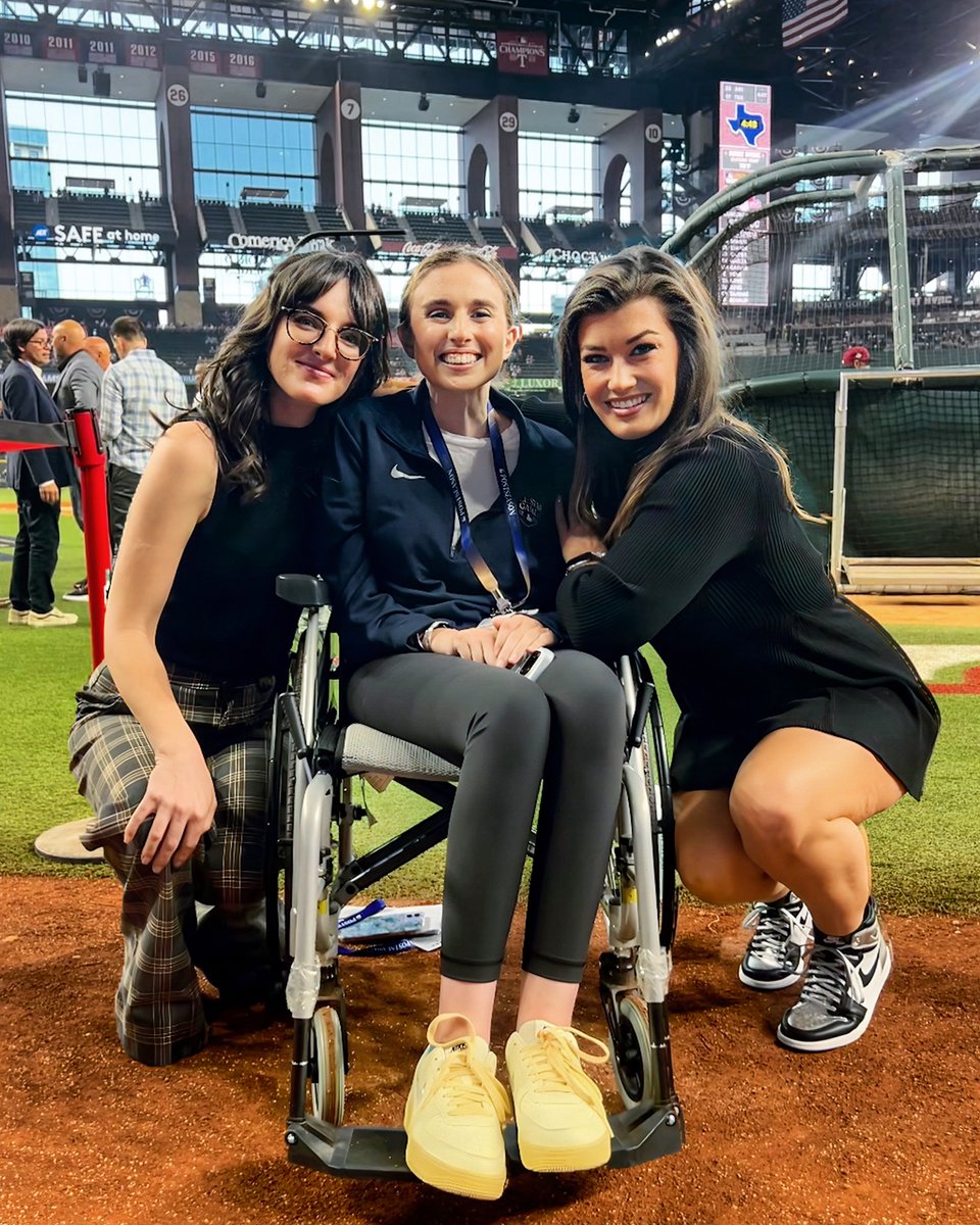 Melanie Newman tweet media