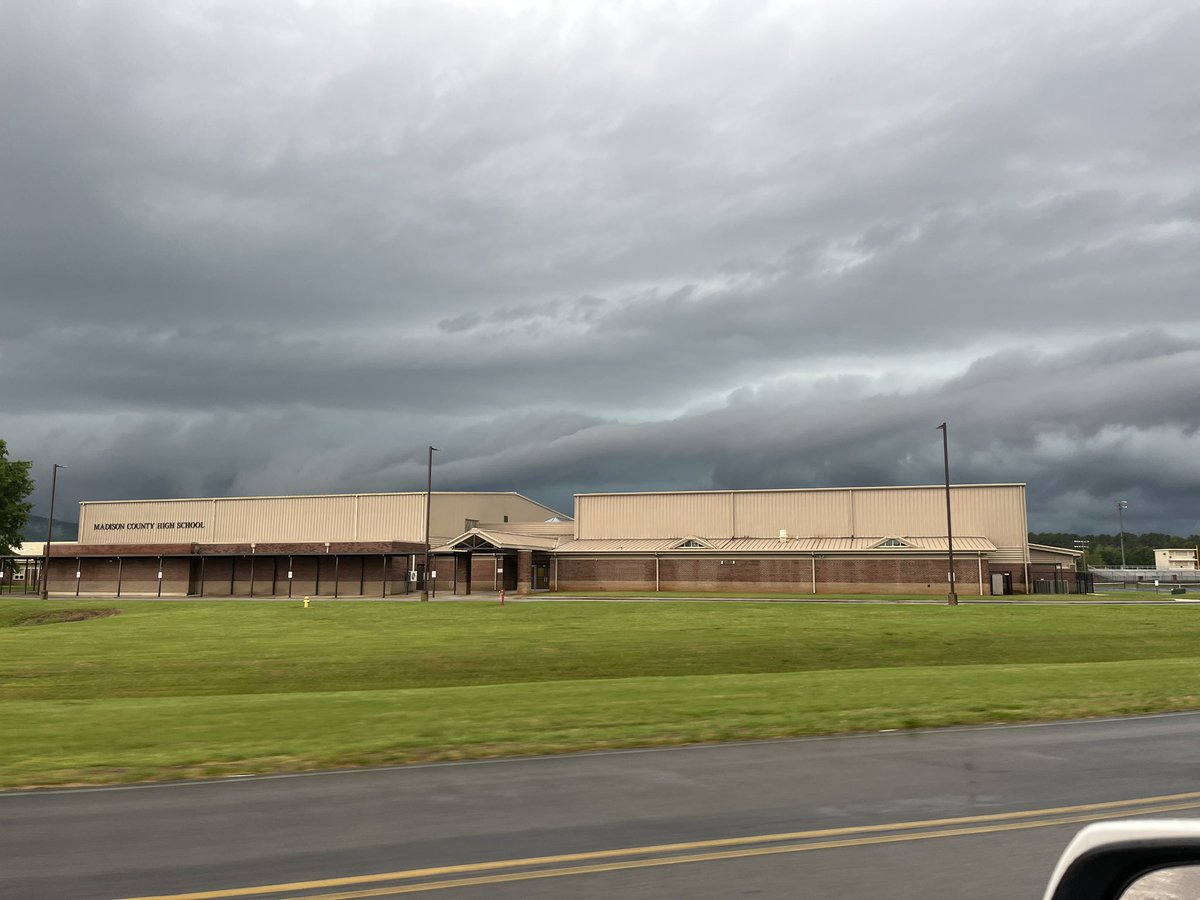 Dalton (@daltonblitch) on Twitter photo Shelf cloud moving into Huntsville, AL. <a href="/MaxVelocityWX/">Max Velocity</a> <a href="/ryanhallyall/">Ryan Hall, Y’all</a> <a href="/BrandonCopicWx/">Brandon Copic</a> <a href="/BradArnoldWX/">Brad Arnold</a> <a href="/NWSHuntsville/">NWS Huntsville</a> <a href="/WEATHERmanBURKE/">Eric Burke WAFF 48</a> <a href="/tnvalleyweather/">Tennessee Valley Weather</a> <a href="/spann/">James Spann</a> Shelf cloud moving into Huntsville, AL. <a href="/MaxVelocityWX/">Max Velocity</a> <a href="/ryanhallyall/">Ryan Hall, Y’all</a> <a href="/BrandonCopicWx/">Brandon Copic</a> <a href="/BradArnoldWX/">Brad Arnold</a> <a href="/NWSHuntsville/">NWS Huntsville</a> <a href="/WEATHERmanBURKE/">Eric Burke WAFF 48</a> <a href="/tnvalleyweather/">Tennessee Valley Weather</a> <a href="/spann/">James Spann</a>