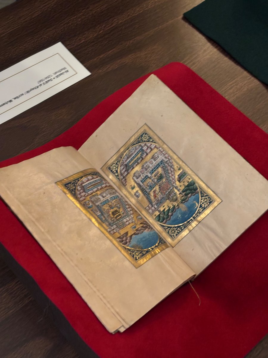 Got to see some rare manuscripts of the dalail khairat today.

Super grateful to be living in nyc and being able to experience these things. الحمد لله