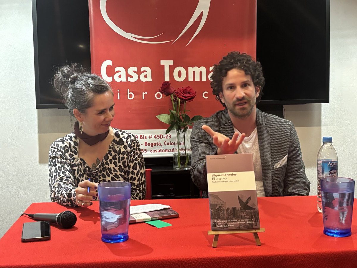 Miguel Bonnefoy contagiándonos de la historia de “El inventor” instagram.com/casatomadalibr…