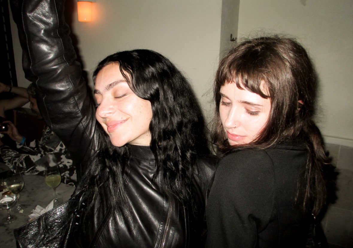 clairoshq's tweet image. Clairo and Charli xcx 🍏