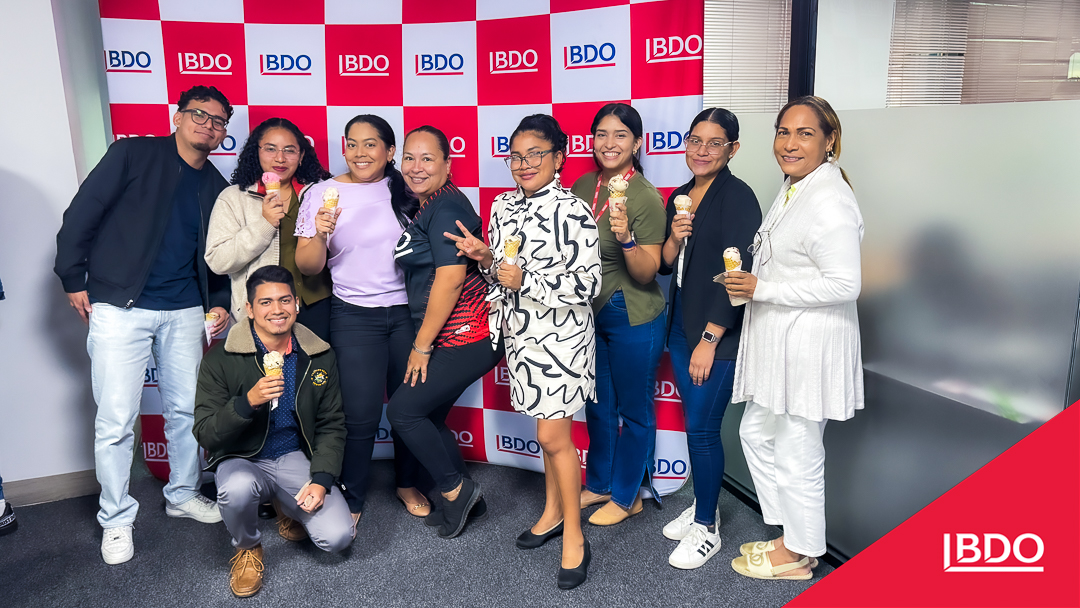 bdopanama's tweet photo. Hoy compartimos una tarde distinta en BDO, degustando de unos deliciosos helados y compartiendo entre compañeros, en reconocimientos a lo que realmente hace grande a nuestra organización: nuestra gente. https://t.co/cdAZHjgkZa