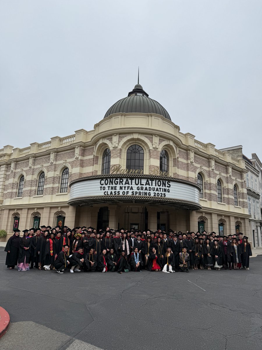 It's graduation day at NYFA Los Angeles! Congratulations graduates! 🎓 💫 🎥