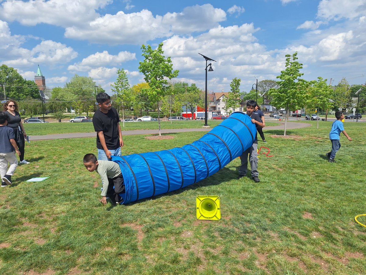 PaulRobesonNBPS's tweet image. Wrapping up Autism Awareness Month @PaulRobesonNBPS with an exciting field day just for our kiddos with Autism. The weather was great,  the activities were engaging and our students were excited. Thank you to our staff that made it possible.  @kalanne02 @CrokerLife @BobbyHammEdu