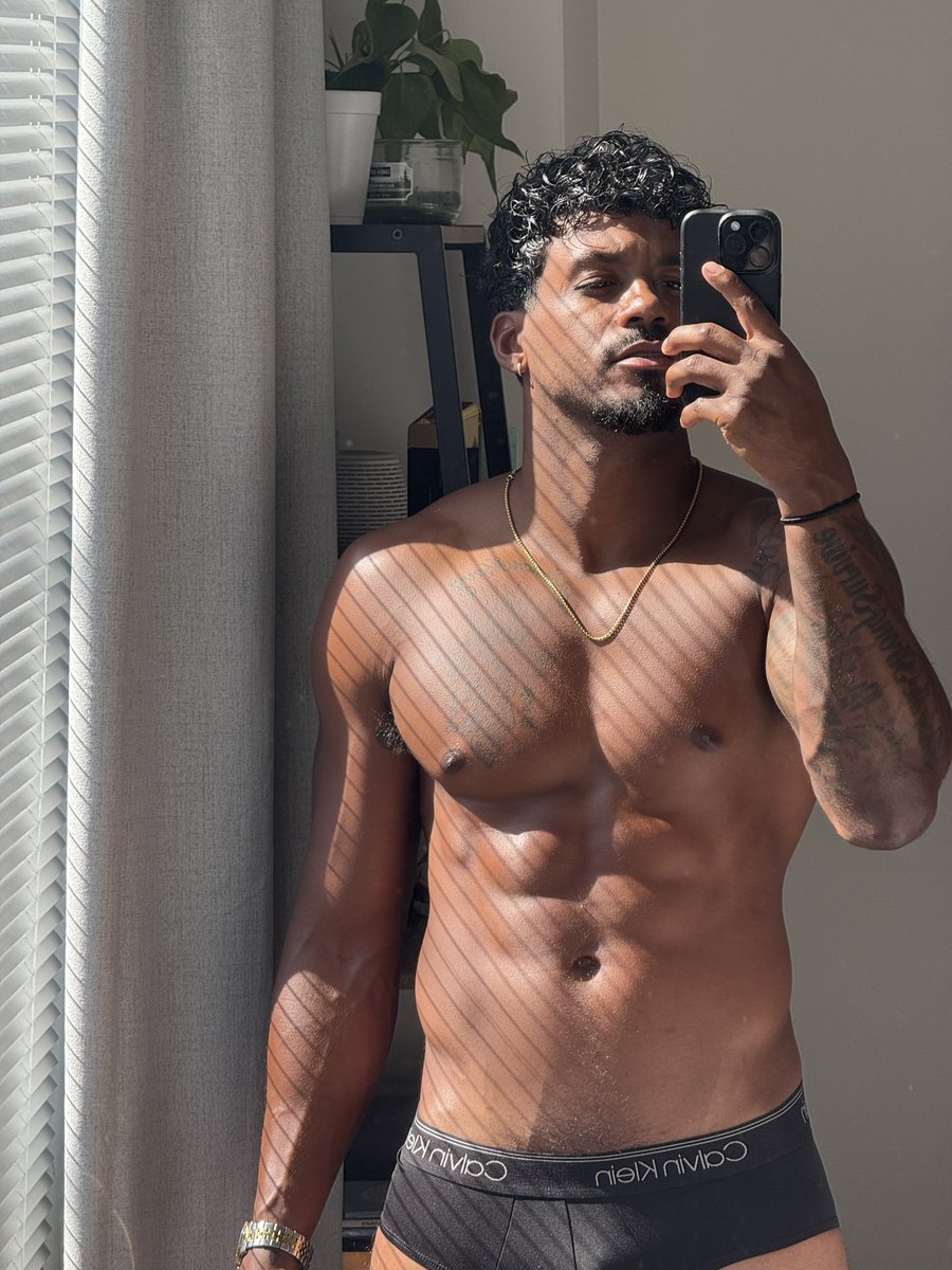 IAmJarredEvans's tweet image. Friday Activities 😉