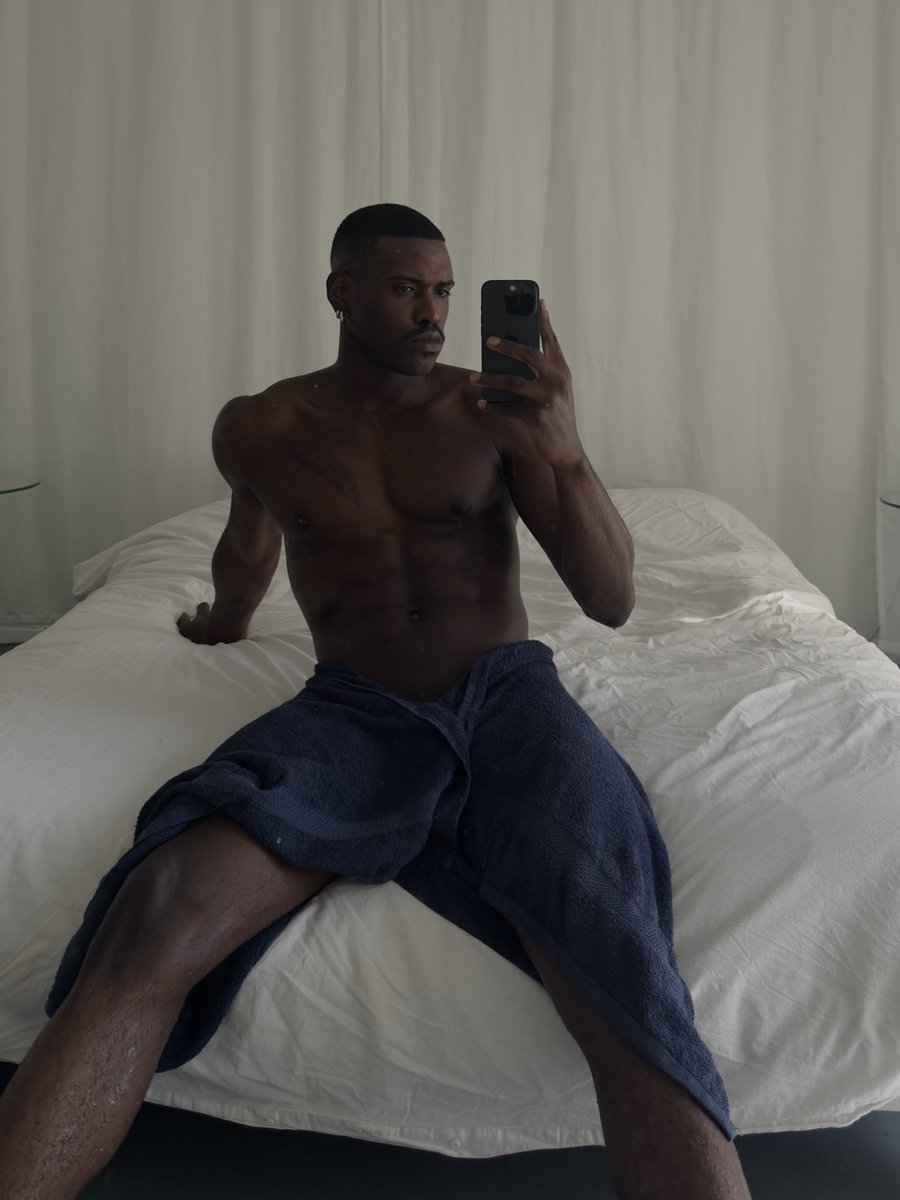 Eros ✨ (@erosmanoss) on Twitter photo 