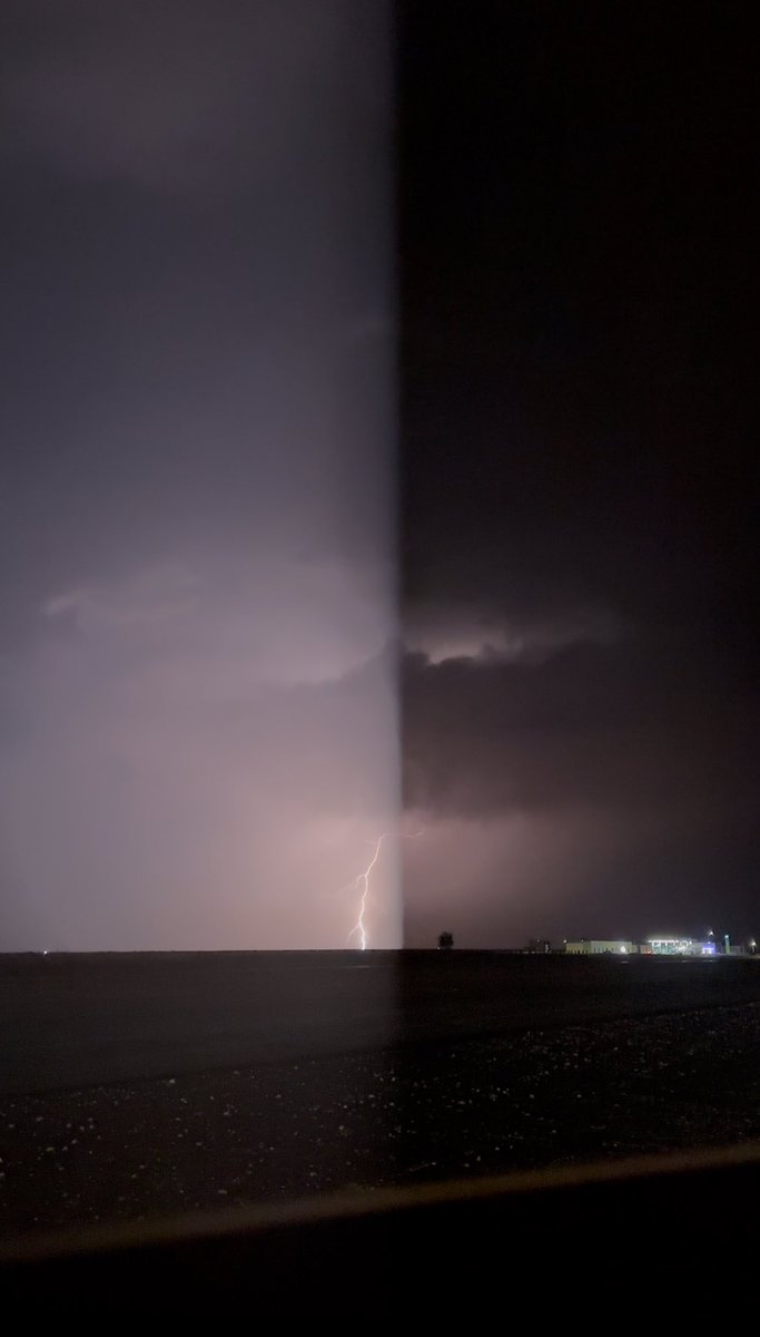 تلوح البروق وكل ماشفت برقٍ لاح 
خطفني شعاع البرق لديار مضنوني