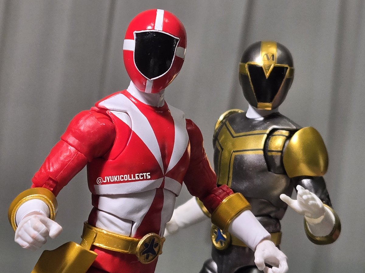 JyukiCollects's tweet image. 🚨Red Ranger, Rescue Ready!🚨

#toyphotography 
#lightningcollection