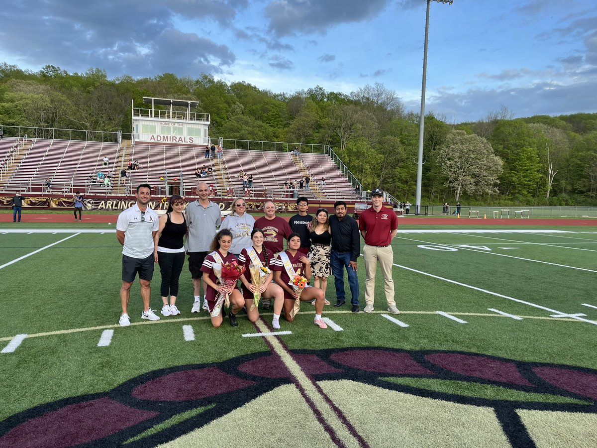 ⚓️ congratulations to the seniors of our first ever Arlington flag football team⚓️