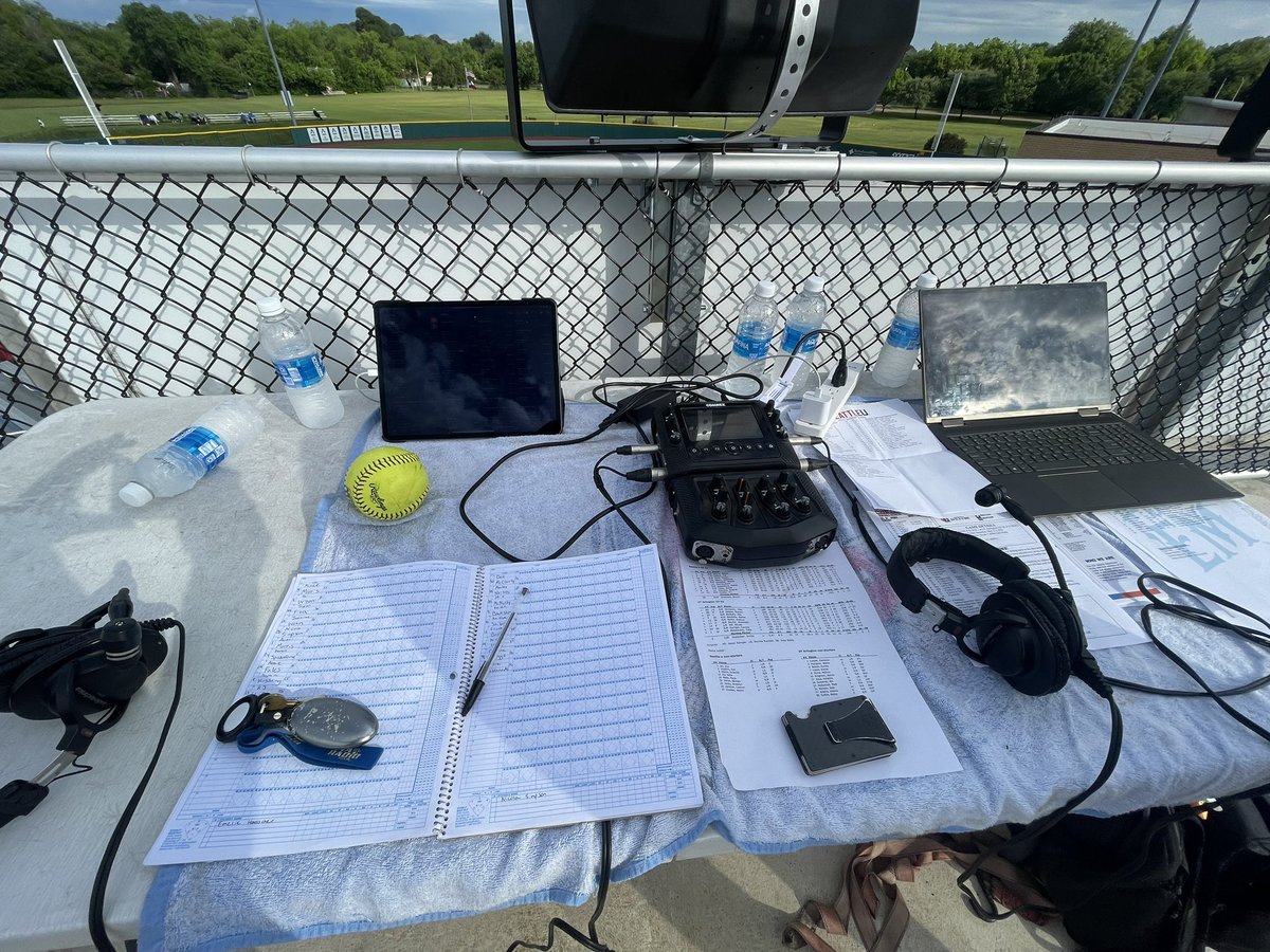 Jett Nelson (@jettnelson3) on Twitter photo A little rain is no problem for <a href="/UTAMavsSB/">UTA Softball</a> as they host <a href="/seattleusb/">Seattle U Softball 🥎</a> tonight at 6:05. Tune in on Iheart or on the free <a href="/UTARadio/">UTA Radio.com</a> app for <a href="/jayjacinto2022/">Jay.Jacinto.2022</a> and myself on the call from <a href="/UTARadioSports/">UTA Radio Sports</a>.
🥎🔥📲📻
🔗utaradio.com A little rain is no problem for <a href="/UTAMavsSB/">UTA Softball</a> as they host <a href="/seattleusb/">Seattle U Softball 🥎</a> tonight at 6:05. Tune in on Iheart or on the free <a href="/UTARadio/">UTA Radio.com</a> app for <a href="/jayjacinto2022/">Jay.Jacinto.2022</a> and myself on the call from <a href="/UTARadioSports/">UTA Radio Sports</a>.
🥎🔥📲📻
🔗utaradio.com