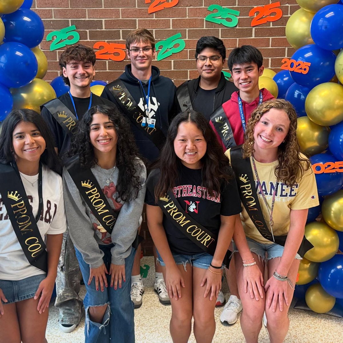 Westchester Academy (@waissbisd) on Twitter photo What a day to be a Wildcat!
🍕 Seniors enjoyed a pizza lunch provided by our very own Officer Tim
🎓 We celebrated Senior Decision Day—so proud of our Class of 2025 and their bright futures!
👑 And we revealed our Homecoming Court nominees!
Way to go Wildcats! <a href="/SBISD/">Spring Branch ISD</a> What a day to be a Wildcat!
🍕 Seniors enjoyed a pizza lunch provided by our very own Officer Tim
🎓 We celebrated Senior Decision Day—so proud of our Class of 2025 and their bright futures!
👑 And we revealed our Homecoming Court nominees!
Way to go Wildcats! <a href="/SBISD/">Spring Branch ISD</a>