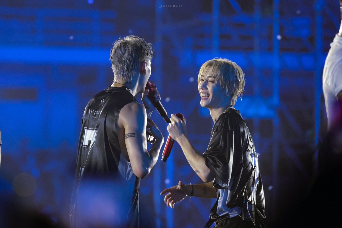 ‎ ❤︎︎ลักธิพี่มาร์ค ศาสดาน้องแบม ᵖᵒᵖ❤︎︎ tweet media