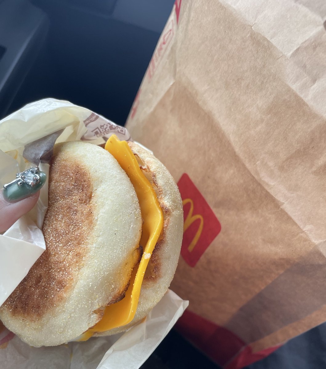 #えべサバ9 
朝マック食べて出発ー！！
雨引いたっぽくてよかった😭👍