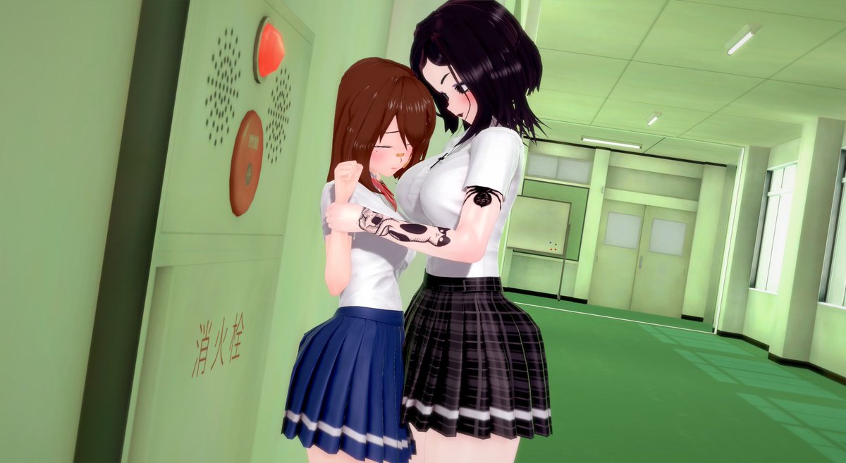 >_<