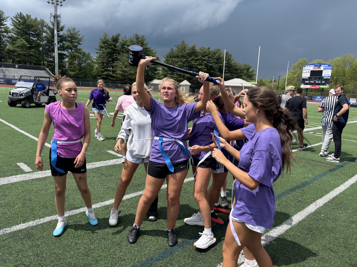 WKHSWolves's tweet image. The Kilbourne Kitties defeated the Red Hot Chili Peppers in the championship game! #PowderPuff