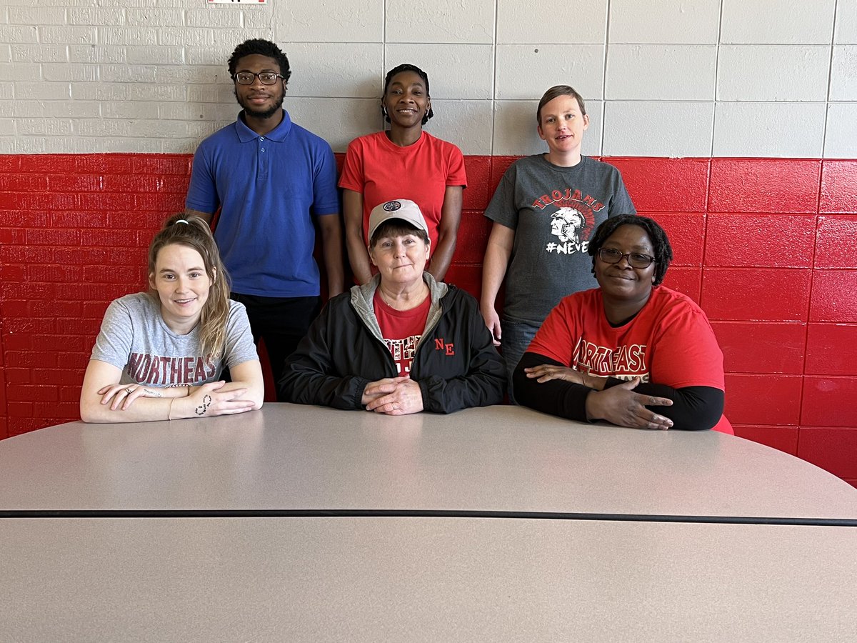 🍕🌭Happy School Lunch Hero Day!🌮🥗
To our incredible food service team at NEE-thank you for serving up more than just meals.🍔🍱🍪 Your dedication, kindness &amp; care nourish both the bodies &amp; hearts of our students every day. You're truly our everyday heroes!*not all are pictured