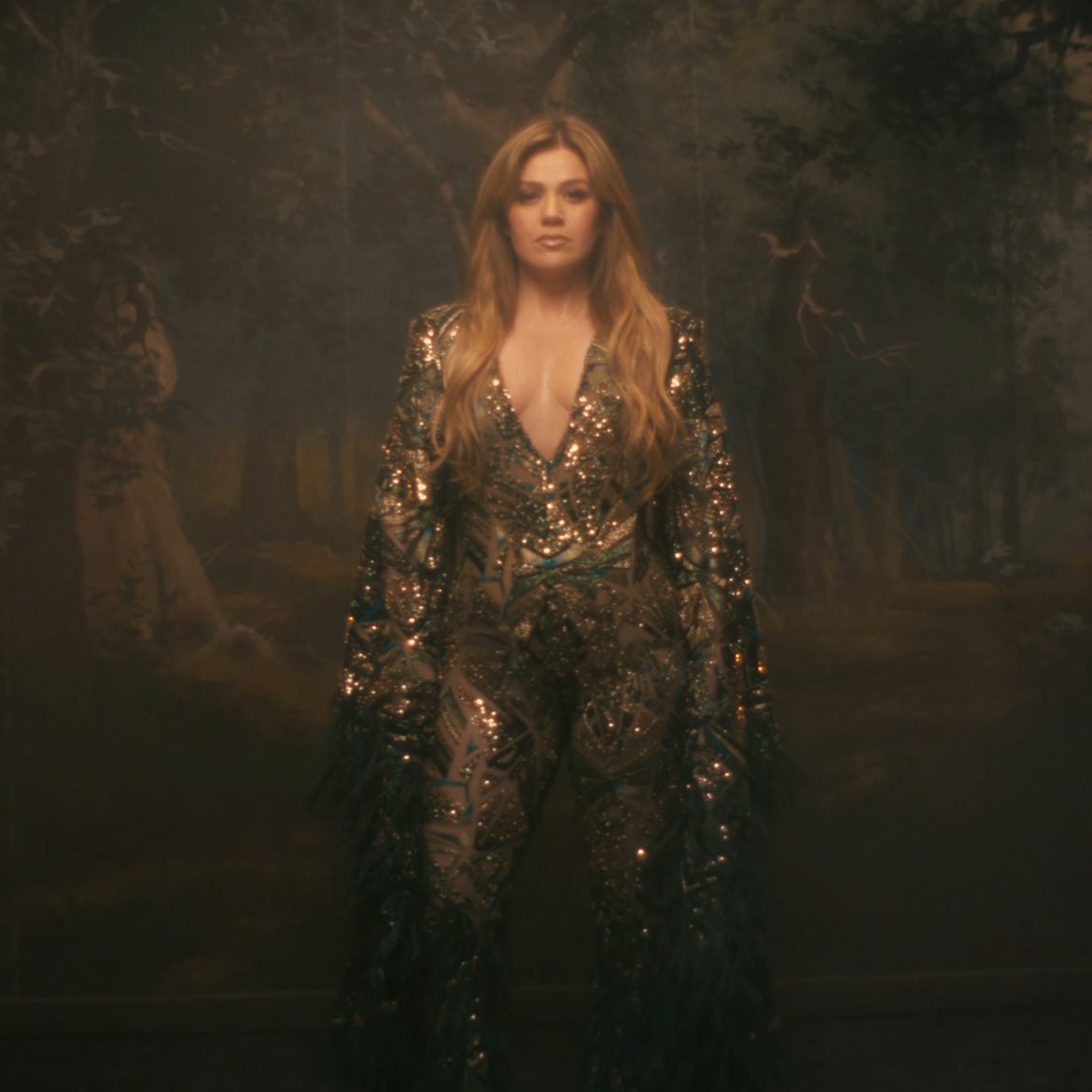 KellyStats's tweet image. KELLY CLARKSON!