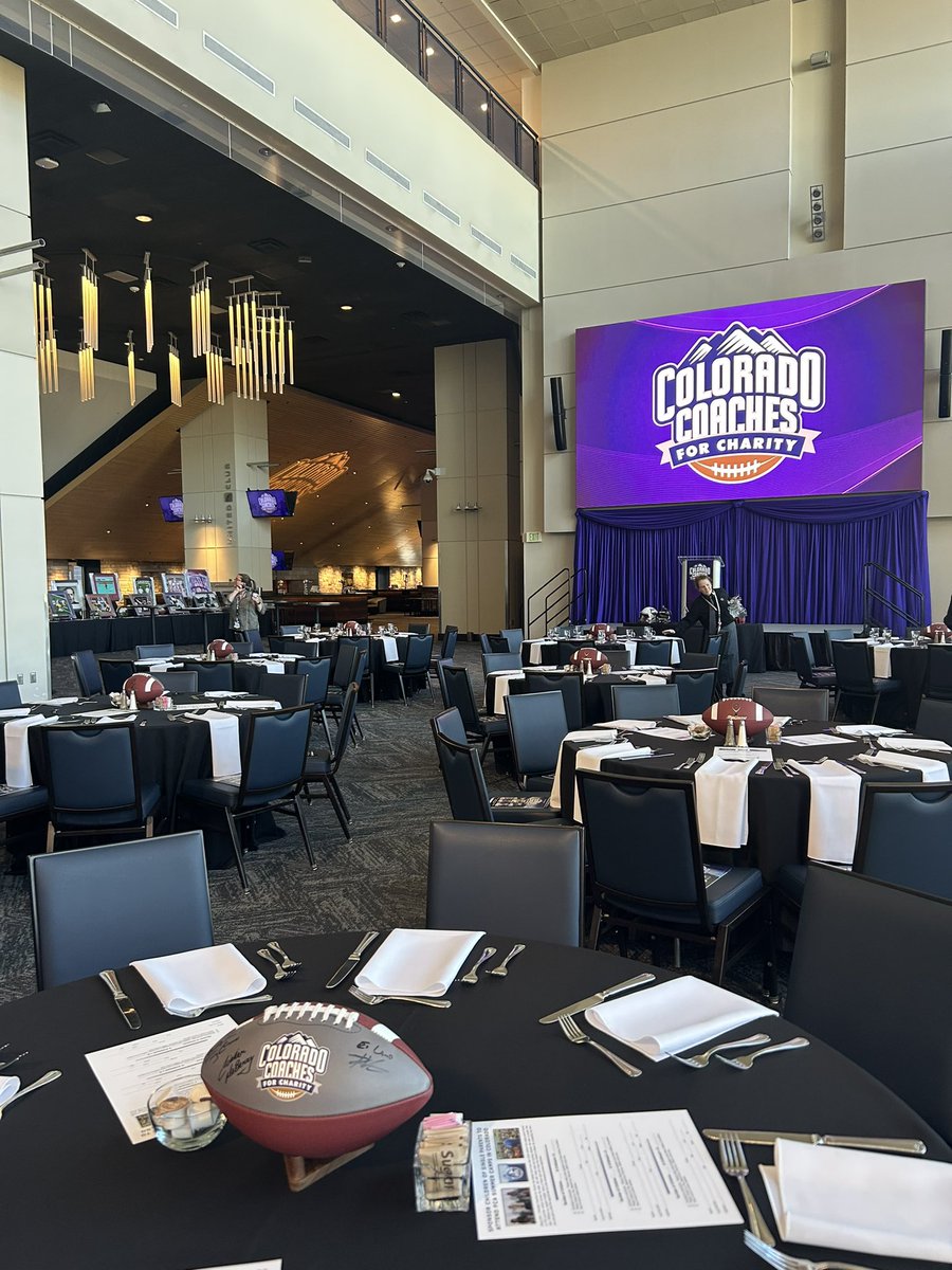 Coach Fisher DeBerry tweet media