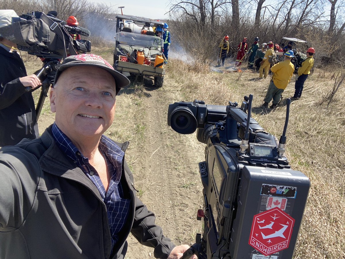 CTVGareth's tweet image. BURN Baby Burn!!! 🔥
A prescribed burn at the Condie Nature Refuge this morning. Safely taking away fuel to reduce the risk of a wildfire this summer. @SaskParksandRec #yqr #prescribedburn #wildfire #fire