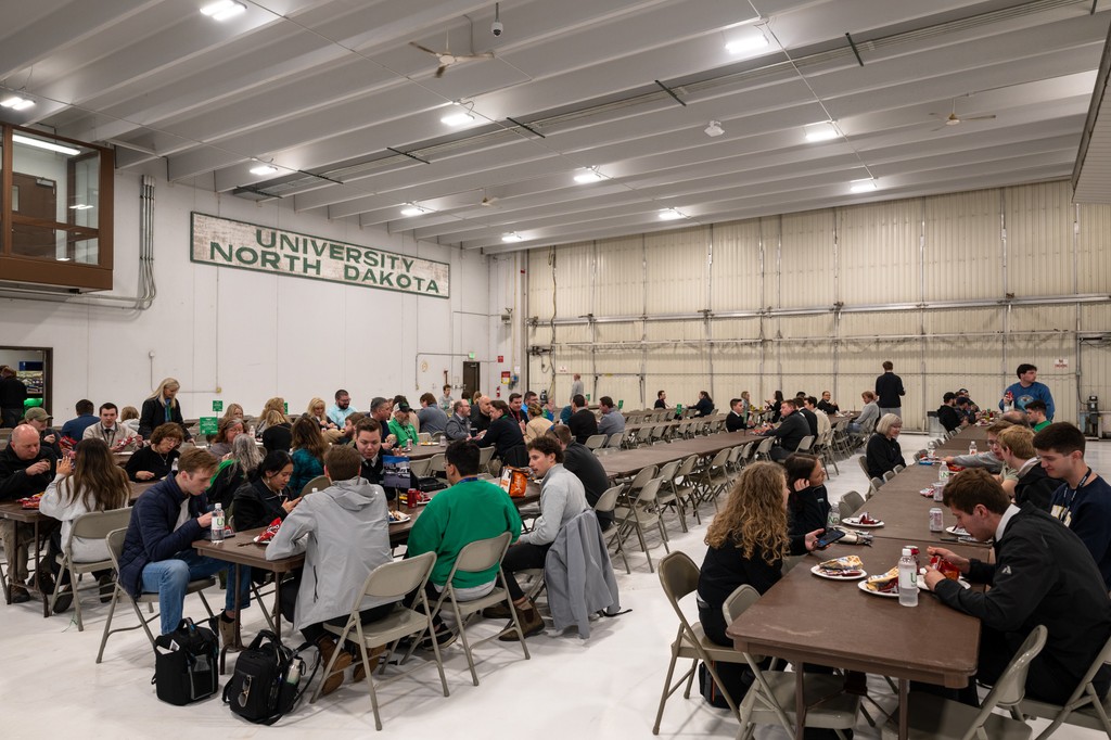 We had a great time yesterday at Flight Ops during our Feed the Fleet event and Employee Spring Picnic—a perfect way to wrap up the semester! 😊

#springpicnic #tacosinabag #appreciation
