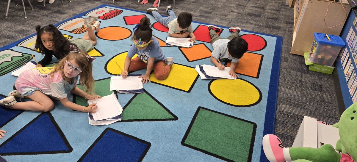 MrsRodgers250's tweet photo. My little Broncos were so engaged and focused while writing their "I Can" books. They used the anchor chart we created together for support. I love watching them grow into confident authors. π
@BrosnahanES @CyFairISD
#PathtoAmazing #LittleWriters
#PreKLearning https://t.co/kK7H6G7ocw