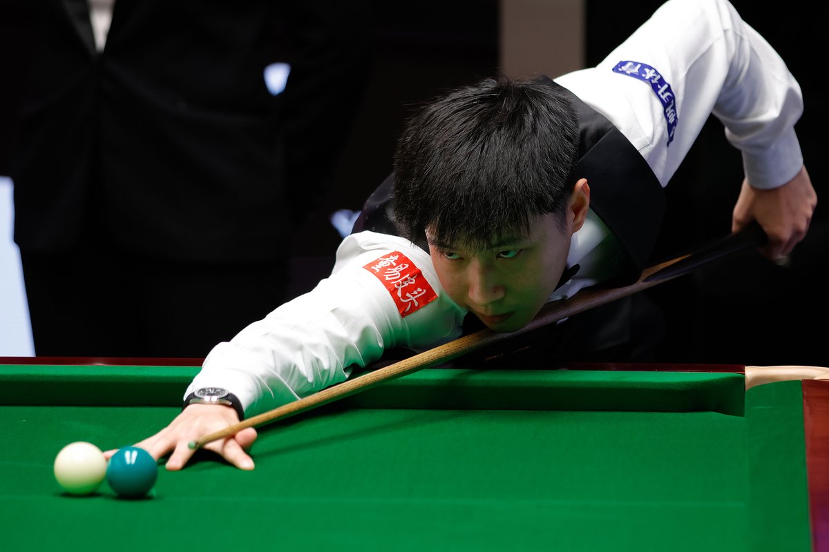 CGTNSportsScene's tweet photo. #ZhaoXintong crushed #ChrisWakelin 13-5 to reach final four of #WorldSnookerChampionship. 🎱
Only the 4th Chinese to crack #Crucible semis, joining #FuJiajun,#DingJunhui,#SiJiahui in exclusive club.💪
The Brits better watch out—China's quietly rewriting snooker's rulebook. 🇨🇳👑 https://t.co/EDDHidPX60