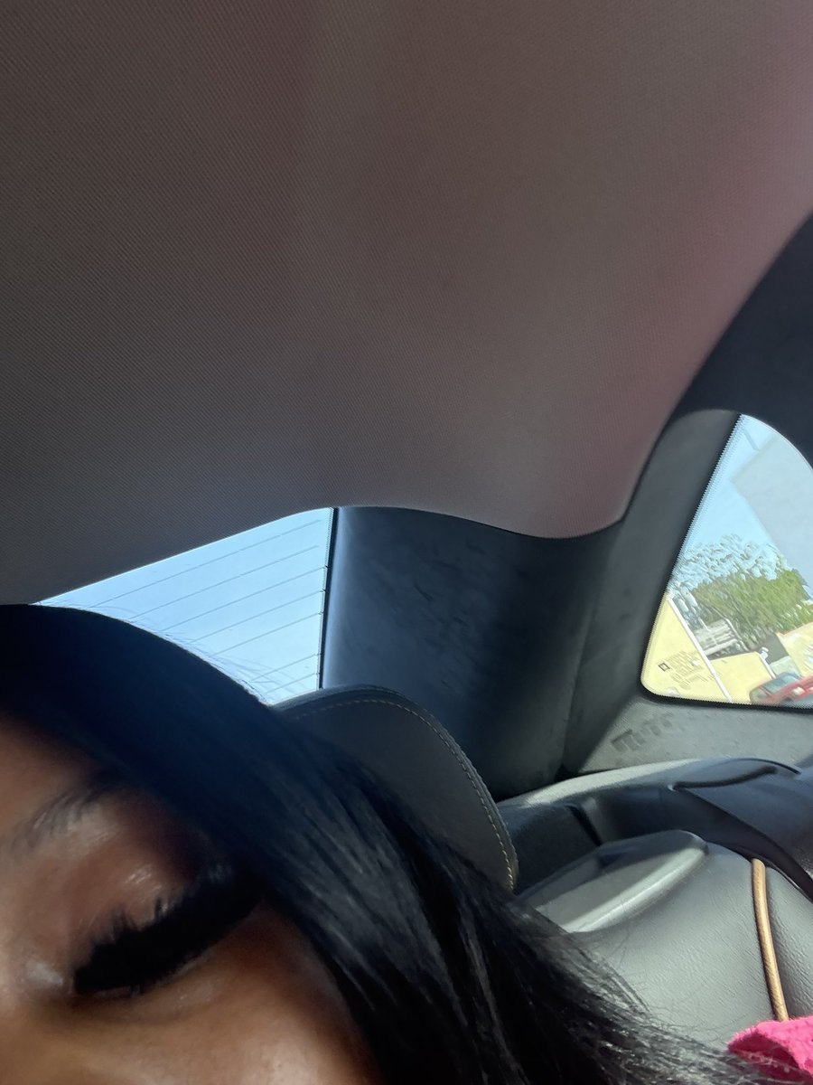 niyahhhh🤍 . tweet media